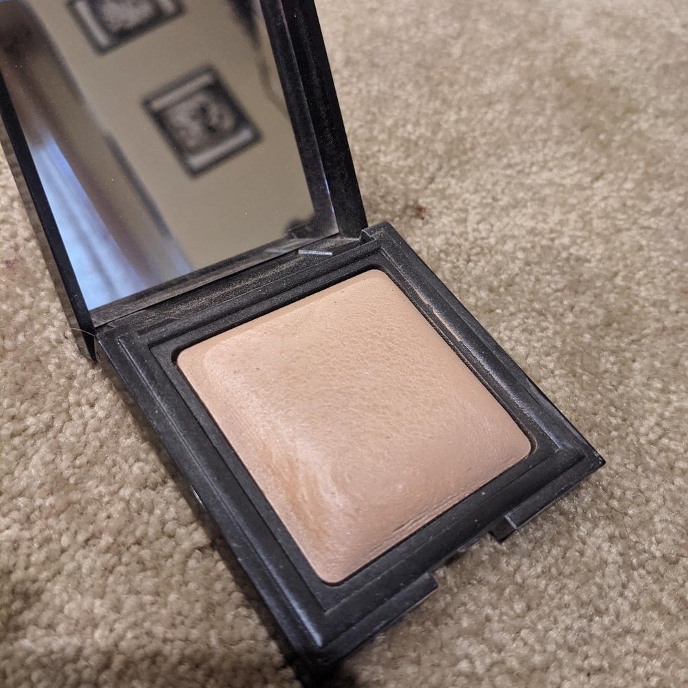 Laura Mercier Candleglow shade 1